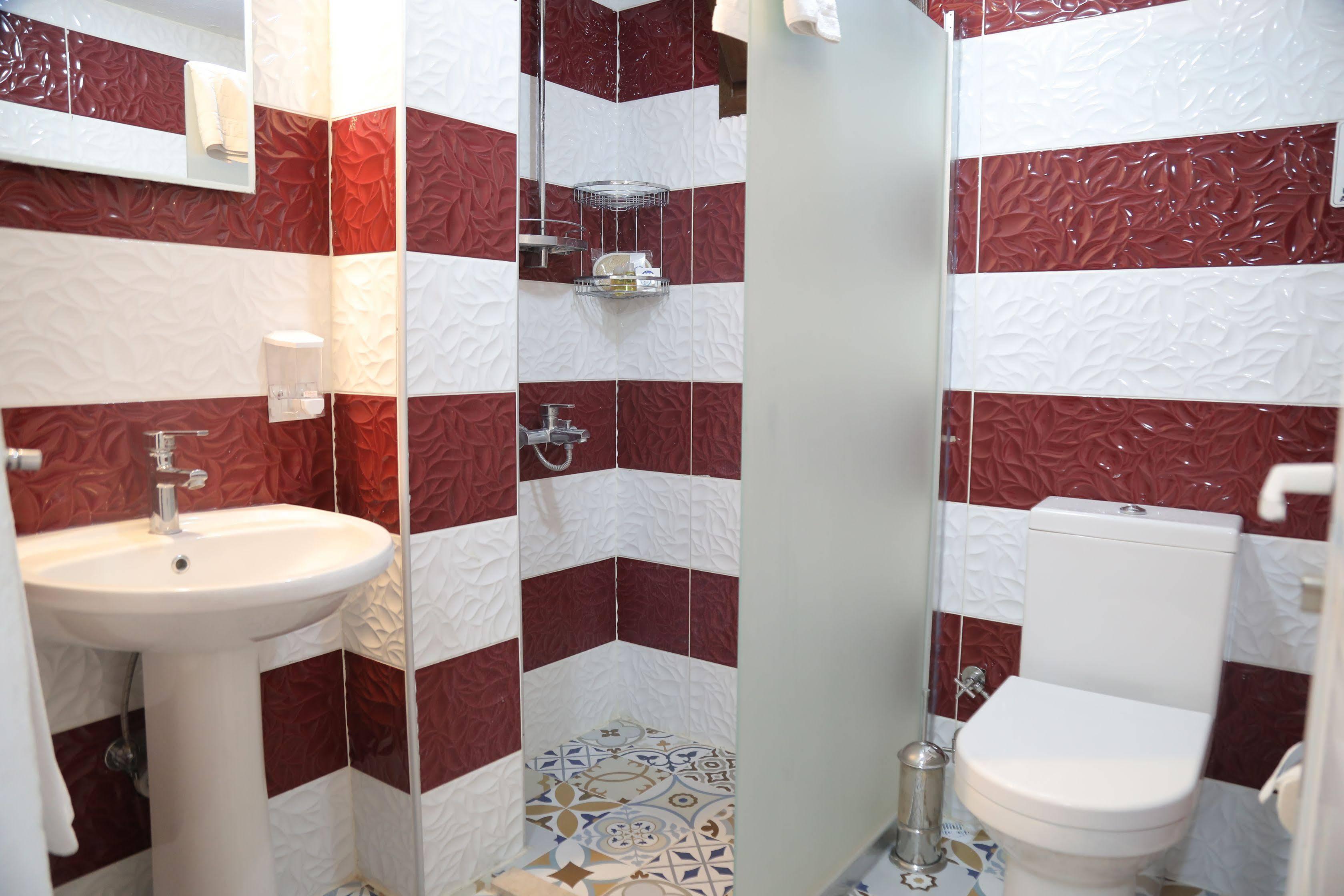 Aksu Hotel Alacatı Bagian luar foto