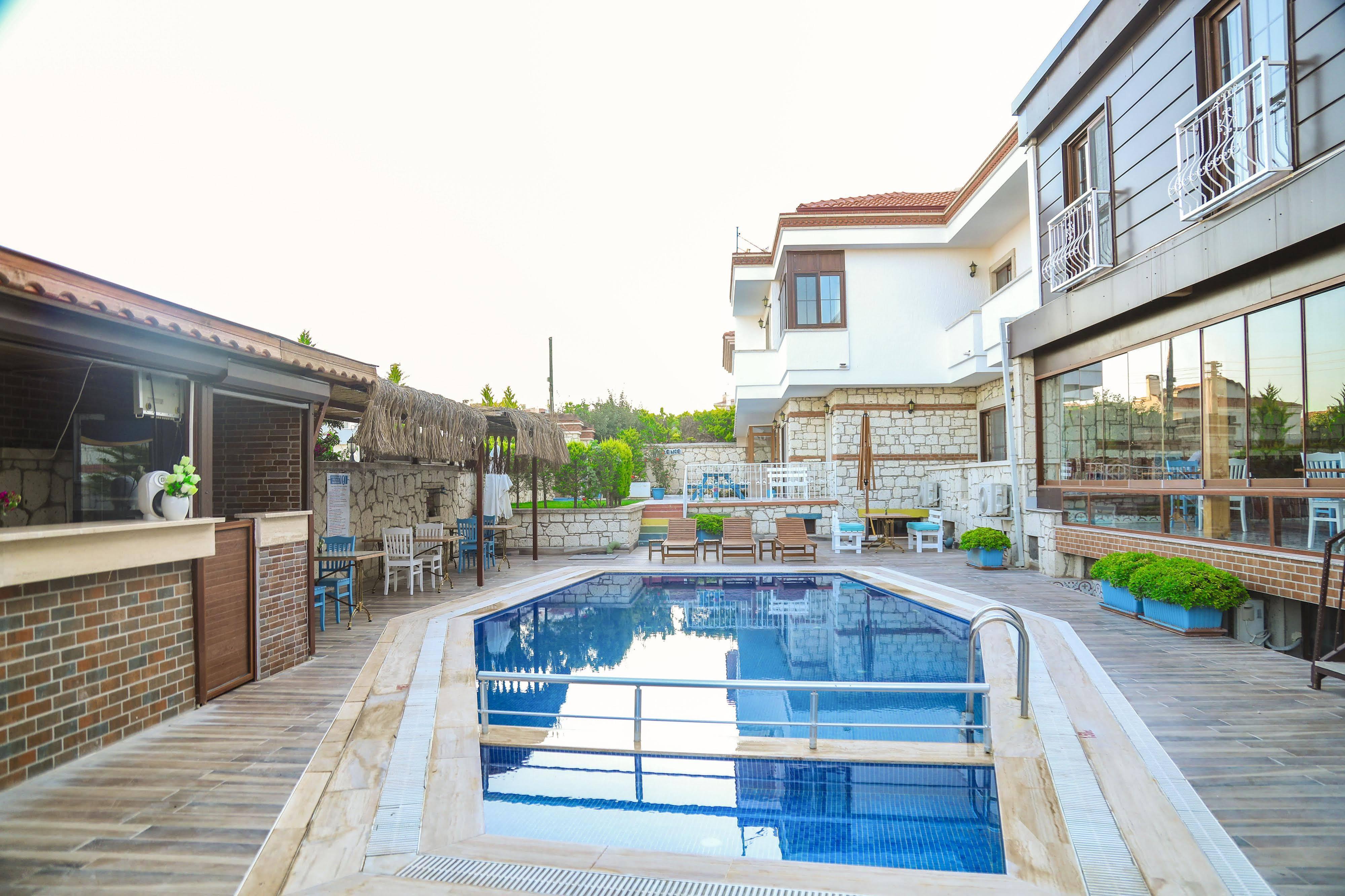 Aksu Hotel Alacatı Bagian luar foto