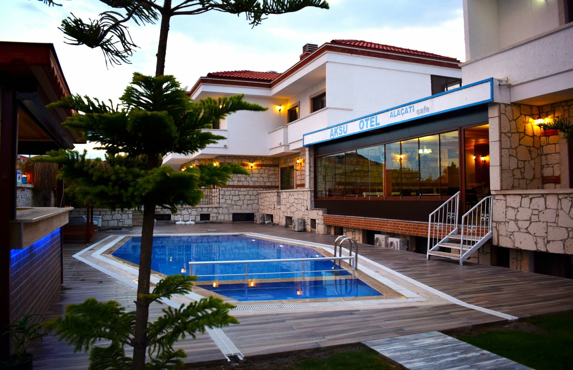 Aksu Hotel Alacatı Bagian luar foto