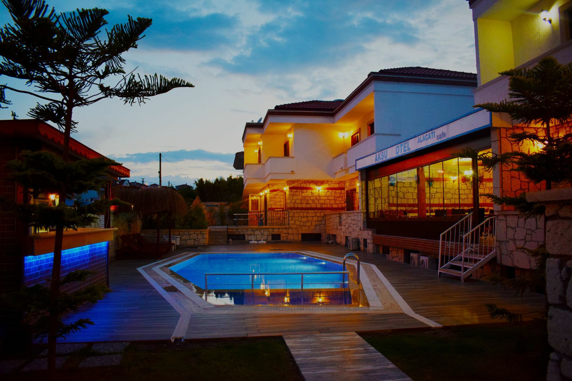 Aksu Hotel Alacatı Bagian luar foto