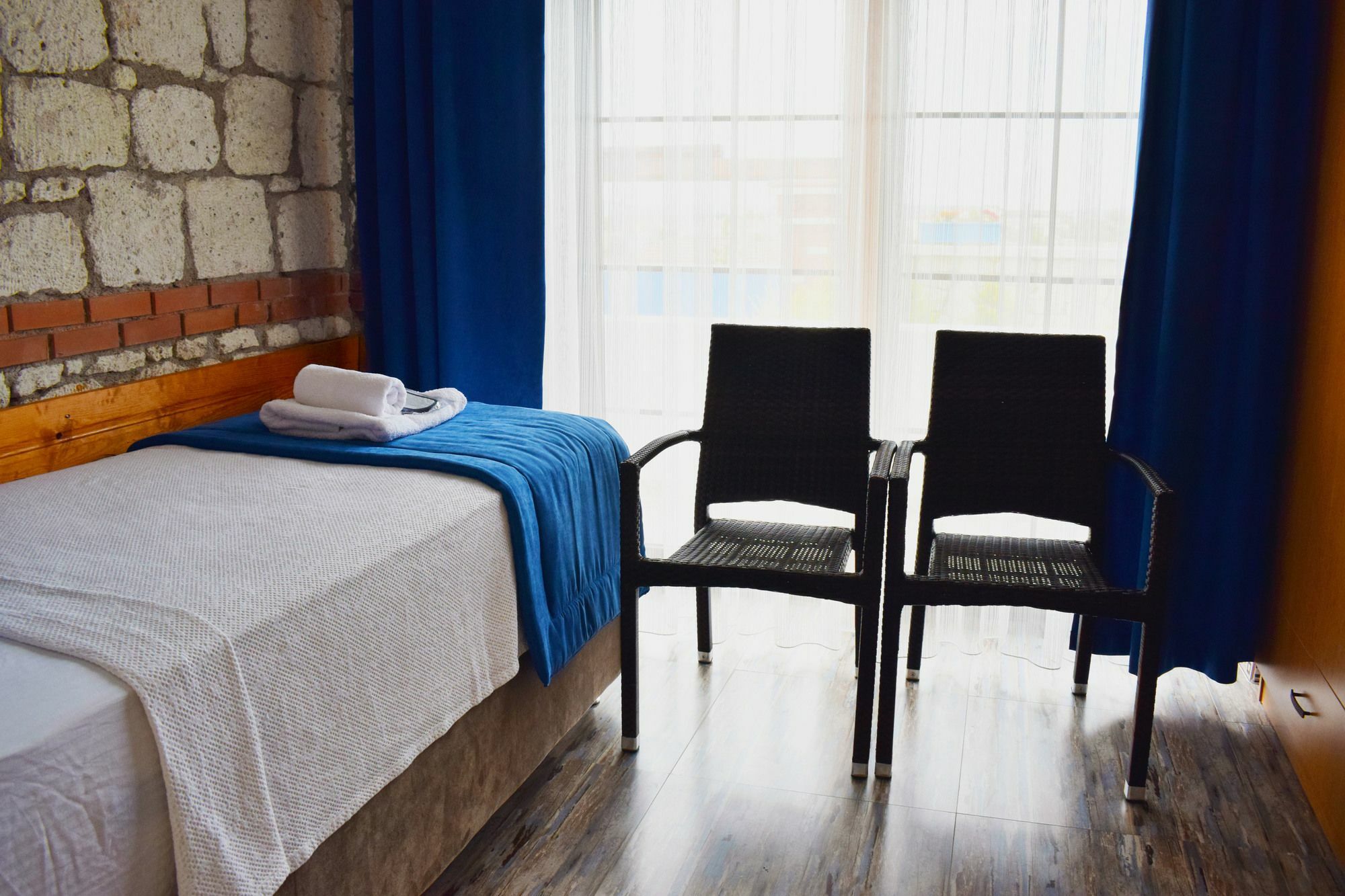 Aksu Hotel Alacatı Bagian luar foto